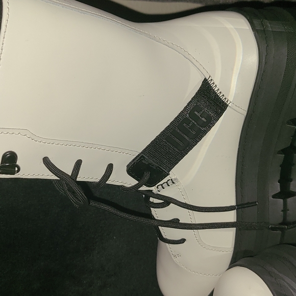 Ugg Plush boots - Picture 5 of 10